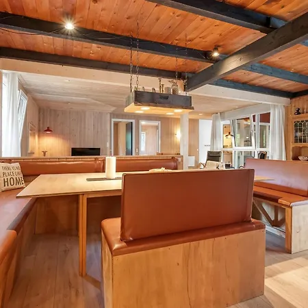 Marino - 600m From The Sea By Interhome Feriehus