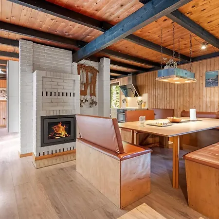 Marino - 600m From The Sea By Interhome